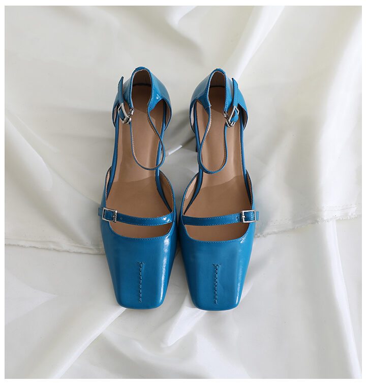 Vintage mary jane pumps mid block heeled shoes in blue or burgundy